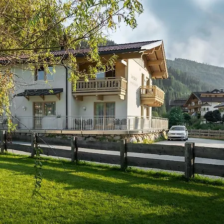 Appartments Am Bach - Riverside Герлос