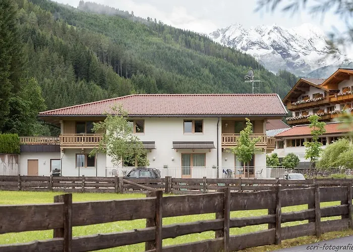 Апартаменти Appartments Am Bach - Riverside